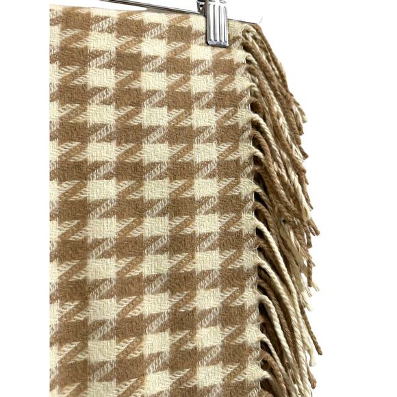 Talbots women's tan beige tassel wool scarf - Picture 2 of 4